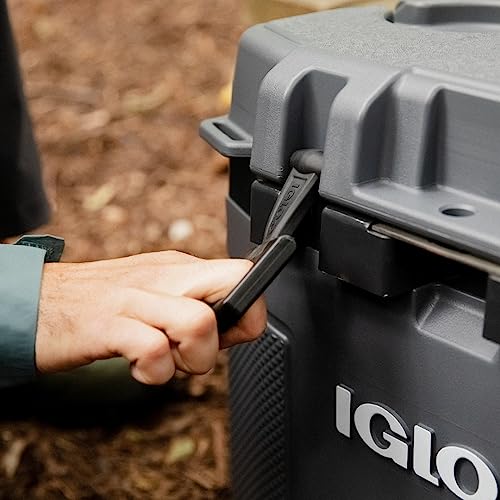 Insulated Hard Shell Ice Chest R8624