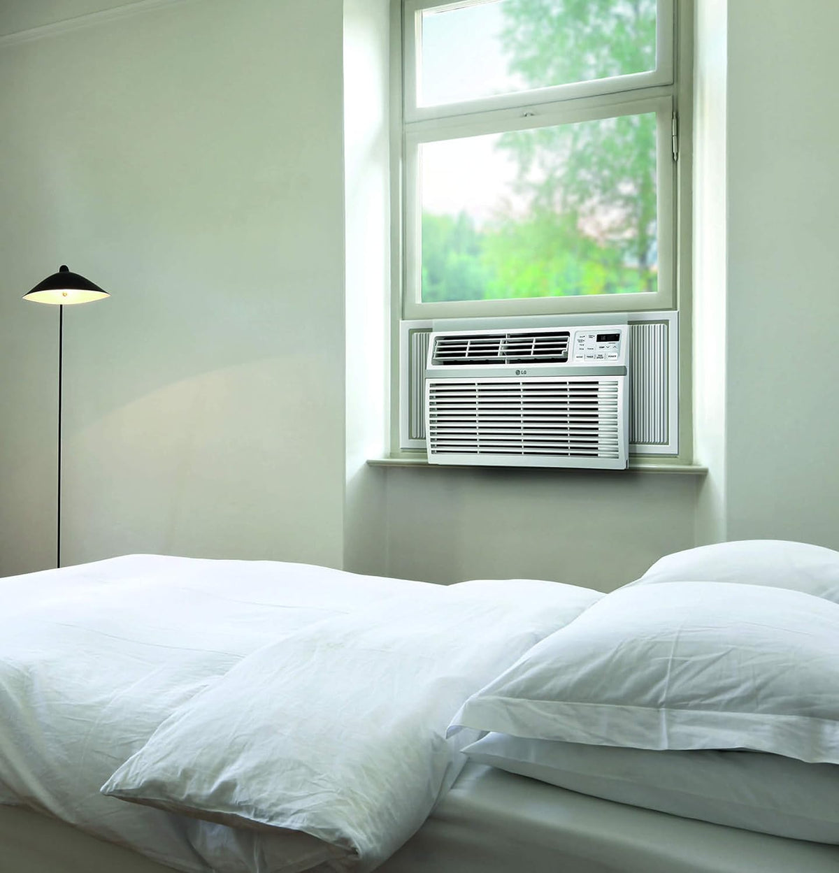 White 6000 BTU Window Air Conditioner K17378