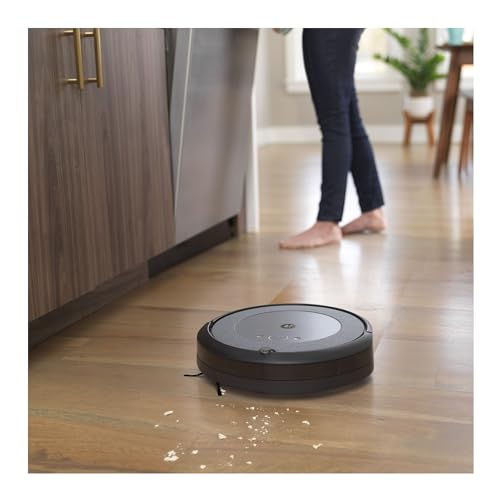 Self-Emptying Robot Vacuum L4138