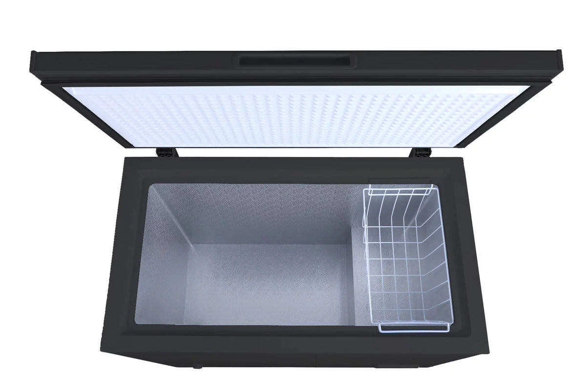 7.1 Cu Ft Chest Freezer, Black O258