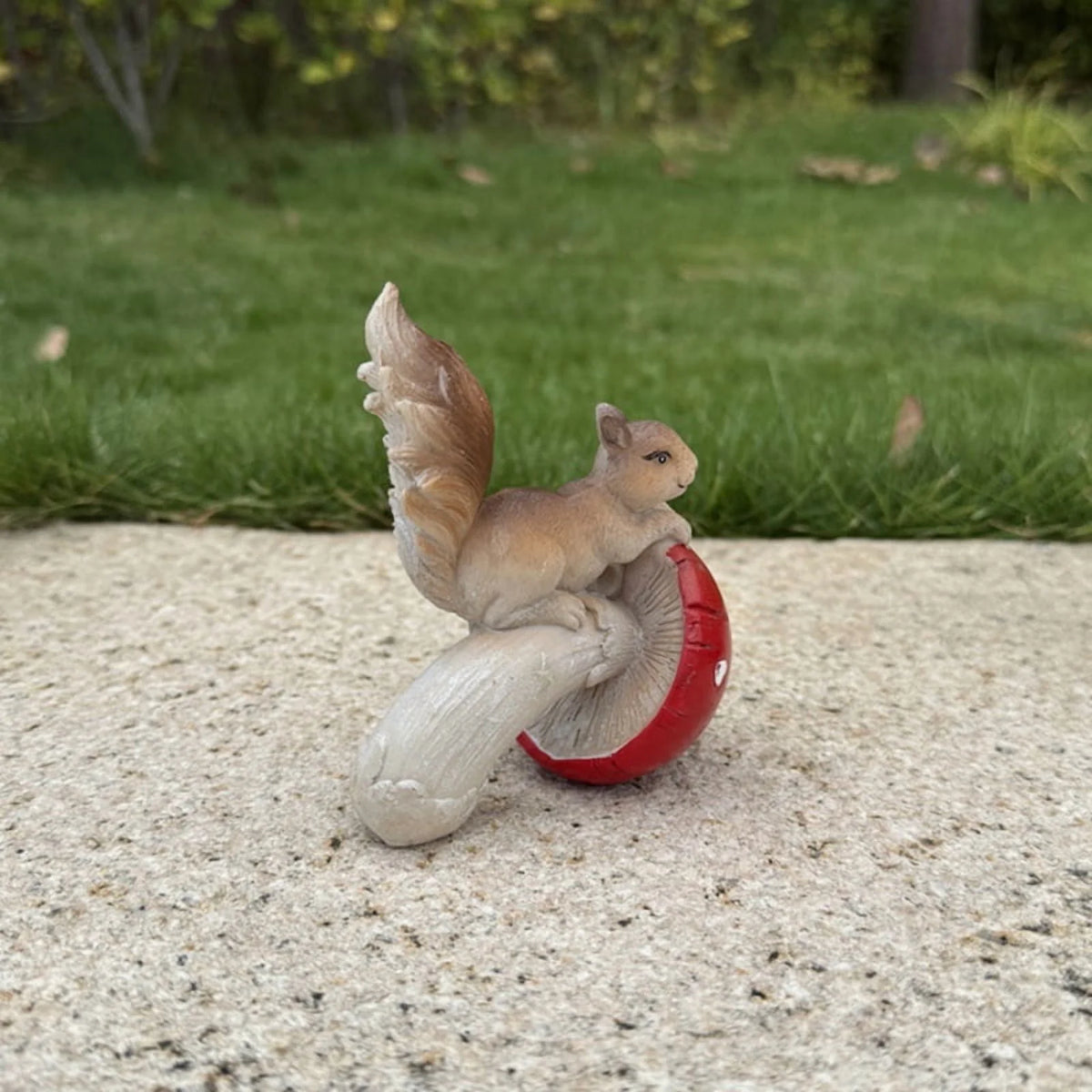 2 Squirrel Ornaments E330153