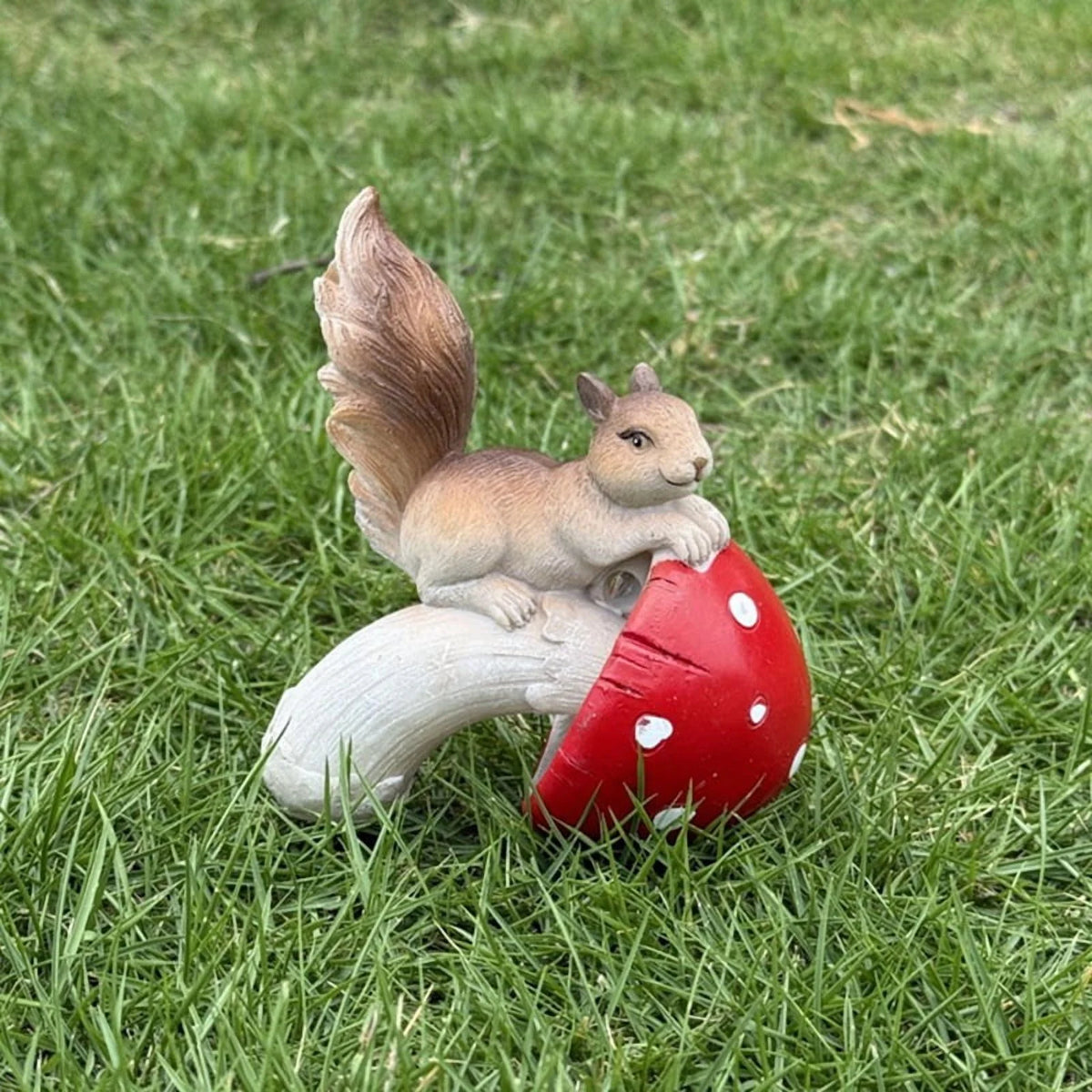 2 Squirrel Ornaments E330153