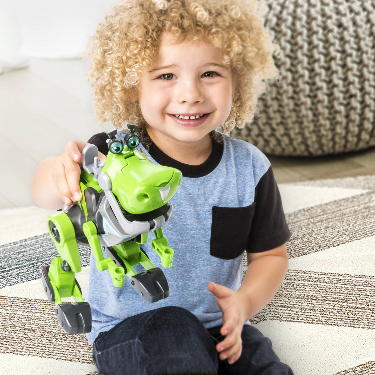 Buildable Figure with Lights and Sounds N182