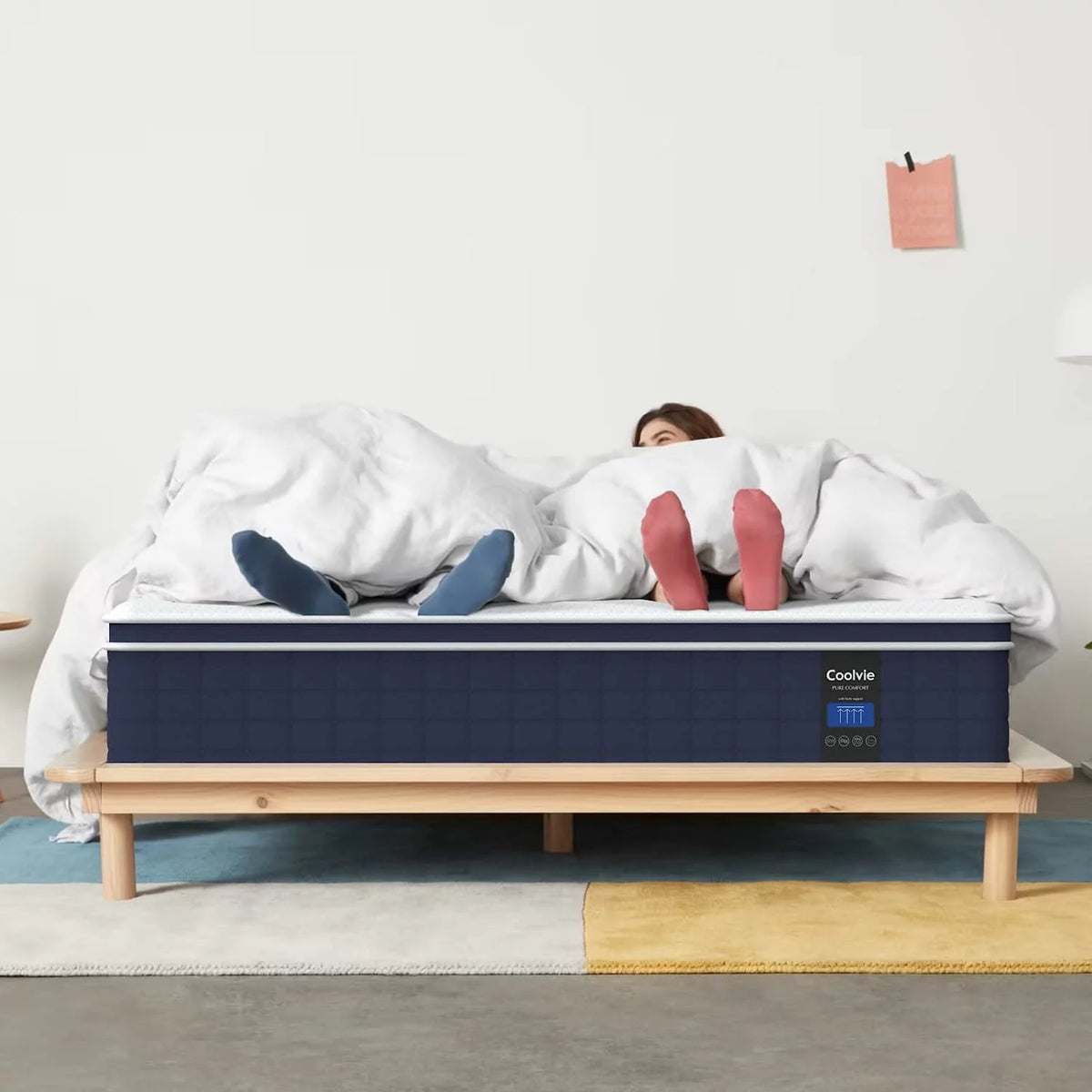 Queen 12 inch Hybrid Mattress with Foam and Pocket Springs Z919959