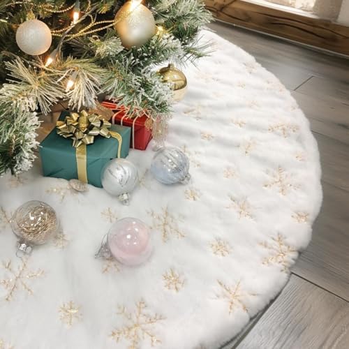 48 Inch White Faux Fur Christmas Tree Skirt with Sequin Snowflakes O448