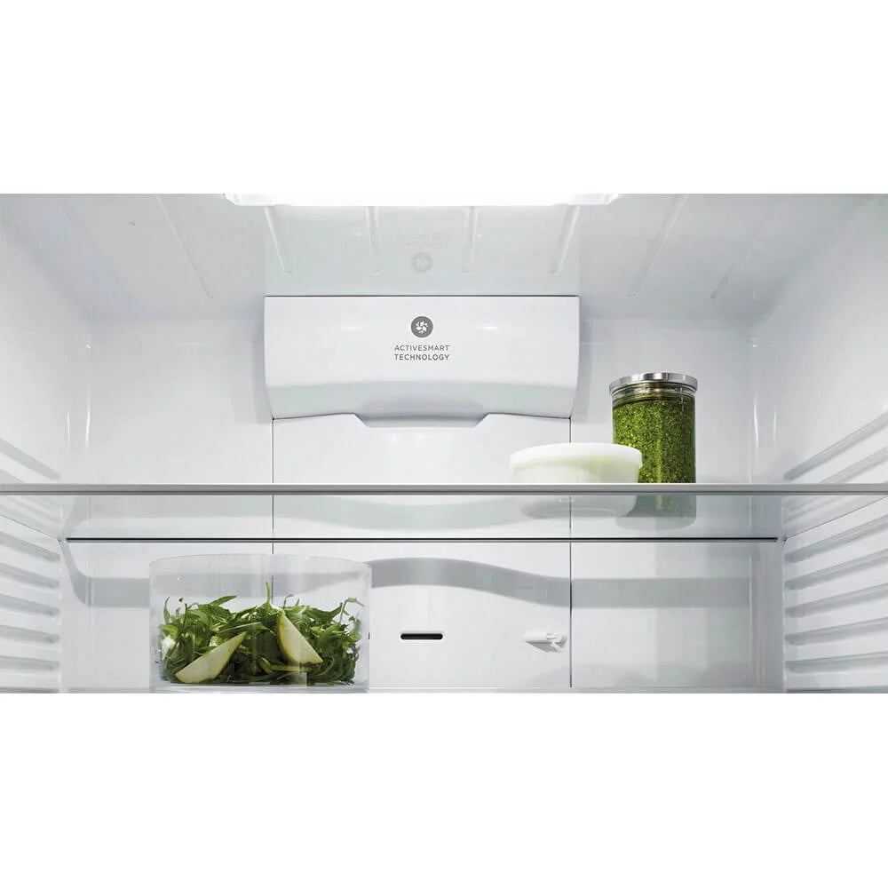 32" Wide 16.9 Cu. Ft. French Door Refrigerator F909