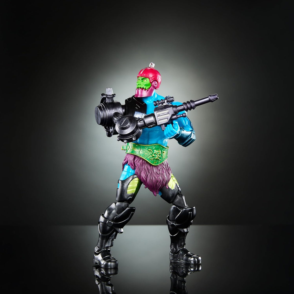 Trap Jaw Action Figure with 30 Articulations & Multiple Accessories F8669