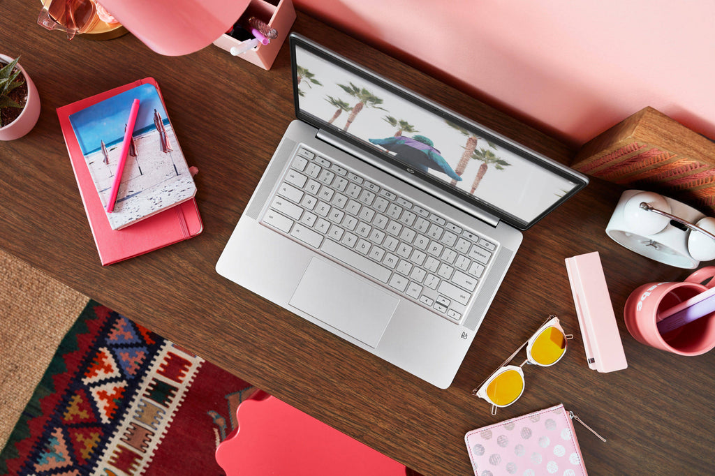 Silver Chromebook 14" Touchscreen D1825