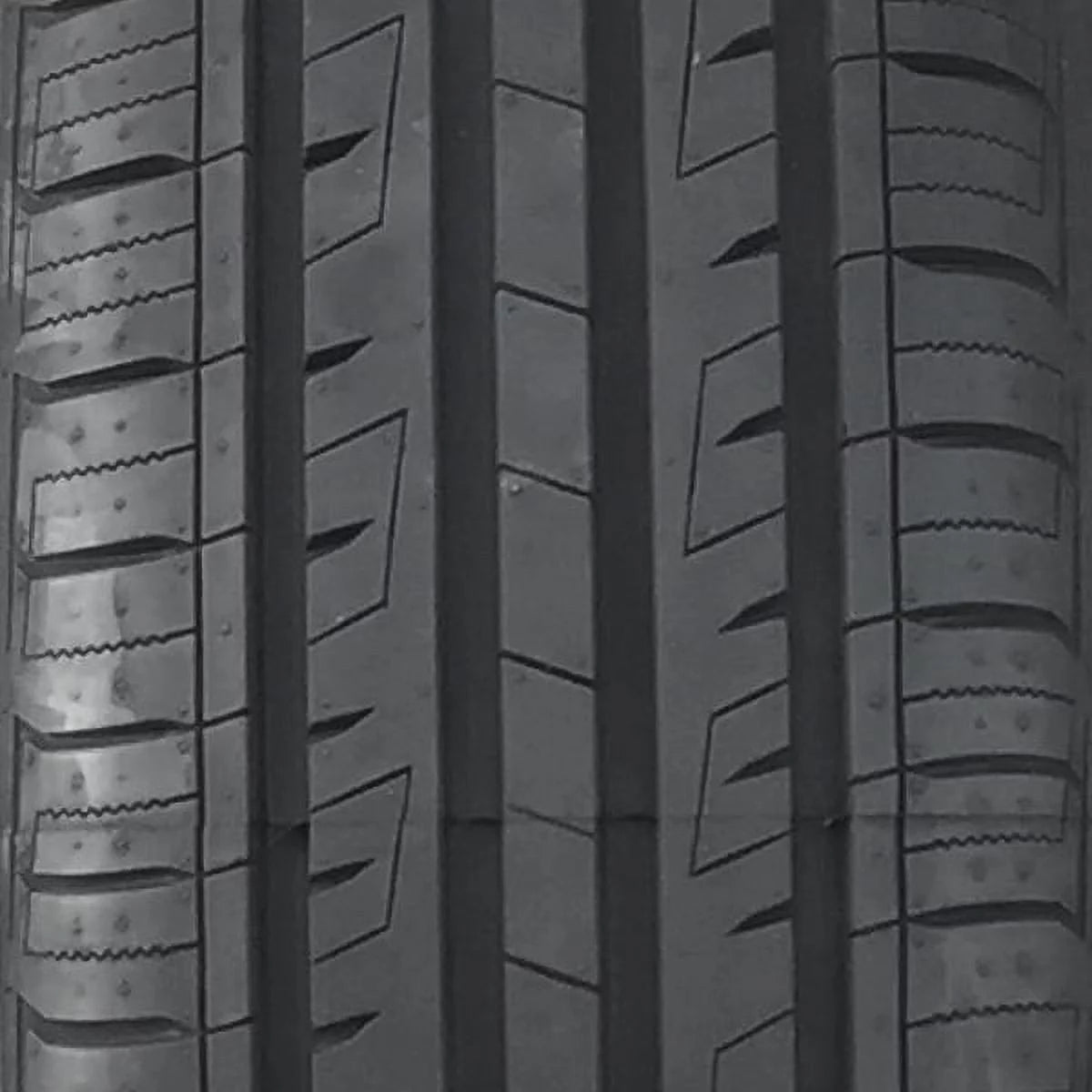 Set of 4 205/70R14 All Season Performance Tires Y605