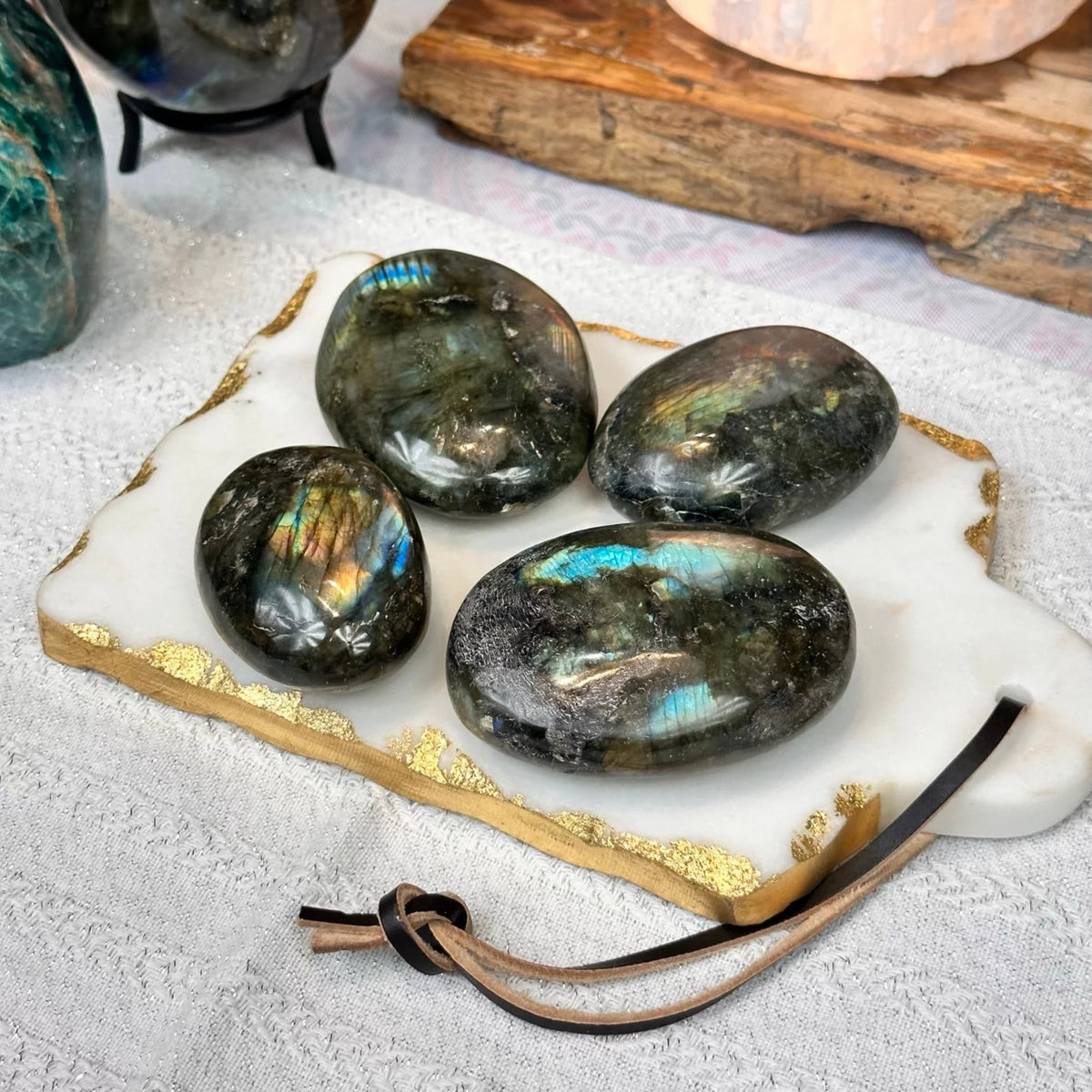 Labradorite Palm Stones Y21402