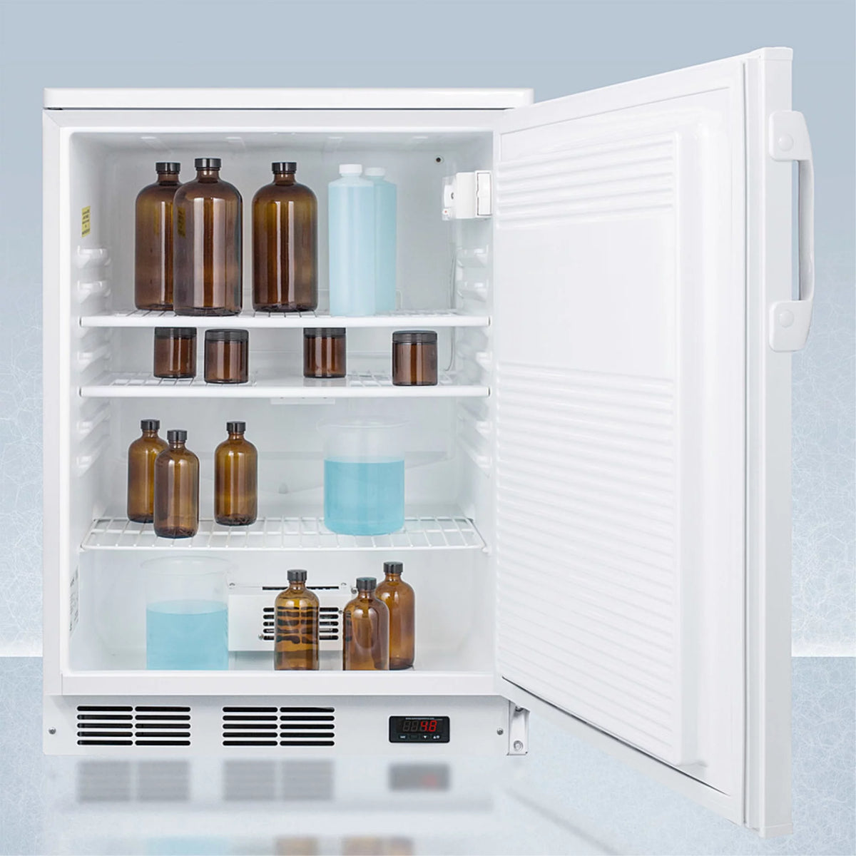 24" Wide Auto Defrost Commercial All-Refrigerator with Lock C4580